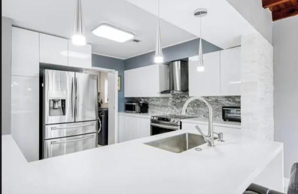 Hollywood Hills, 1905 N 45th Ave, Hollywood, Florida 33021, image 1