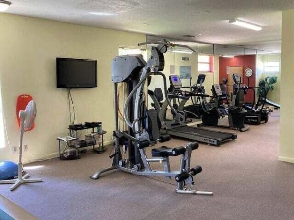 Breakwaters Of The Palm Beaches, 480 Executive Center Dr #4A, West Palm Beach, Florida 33401, image 1