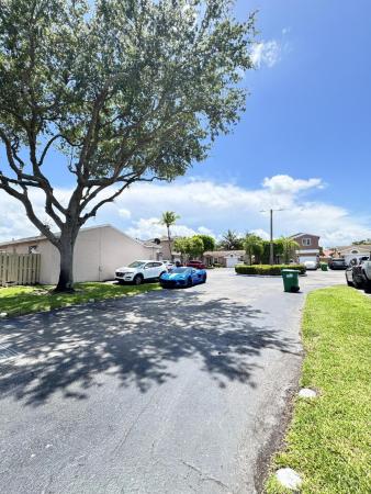 8600 NW 193rd Ter, Hialeah, Florida 33015, image 1