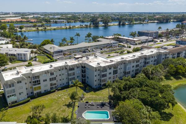Crystal Lake 941, 941 Crystal Lake Dr #207, Deerfield Beach, Florida 33064, image 1