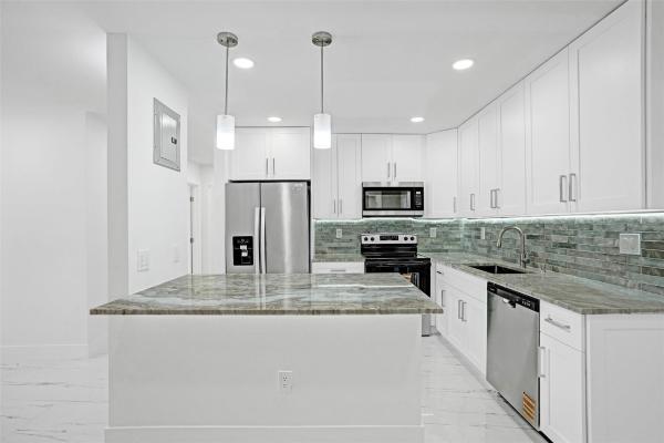 Coral Manor, 1437 SW 1st Ave, Deerfield Beach, Florida 33441, image 2