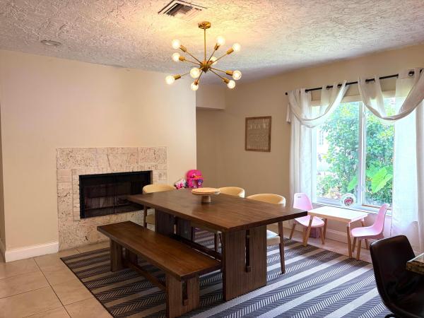 Oak Ridge Park, 2615 Roosevelt St, Hollywood, Florida 33020, image 1