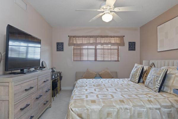 Isle Of Paradise, 455 Paradise Isle Blvd #404, Hallandale Beach, Florida 33009, image 1