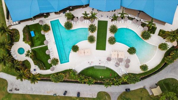Eastpointe Country Club, 6691 S Pine Ct, Palm Beach Gardens, Florida 33418, image 2