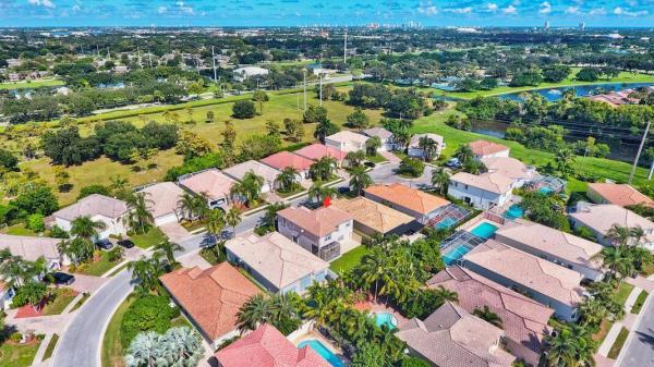 Catalina At Lakes Of Laguna, 3190 El Camino Real, West Palm Beach, Florida 33409, image 3