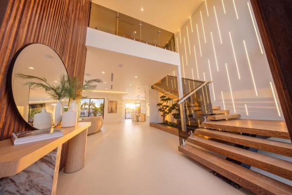 Coral Key Villas, 2360 NE 49th St, Lighthouse Point, Florida 33064, image 1