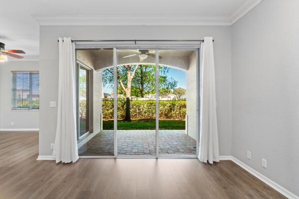 Carriage Pointe Townhomes, 81 Nottingham Pl, Boynton Beach, Florida 33426, image 3