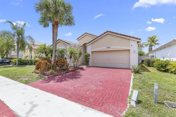 The Estates At Oak Hamlet, 10720 Oak Bend Way, Wellington, Florida 33414, image 1