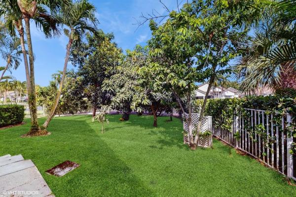 Fairway Cove Of Wellington, 2690 Linkside Dr, Wellington, Florida 33414, image 2
