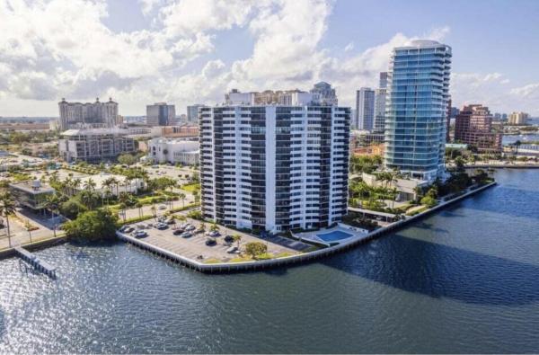 Trianon, 1200 S Flagler Dr #306, West Palm Beach, Florida 33401, image 2