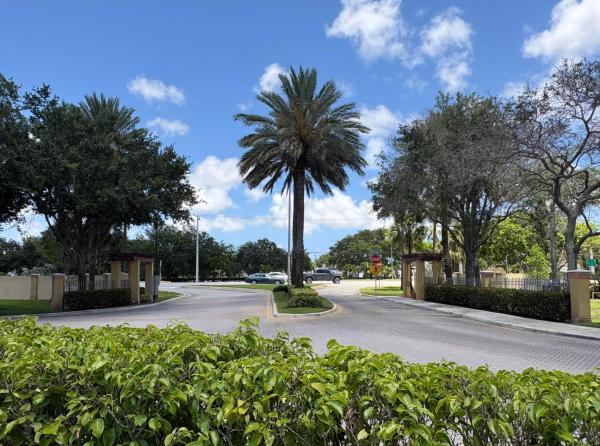 Santa Catalina Townhomes, 203 S Santa Catalina Cir, North Lauderdale, Florida 33068, image 2
