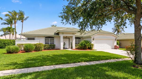 The Estates Of Royal Palm Beach, 106 Fernwood Cres, Royal Palm Beach, Florida 33411, image 1