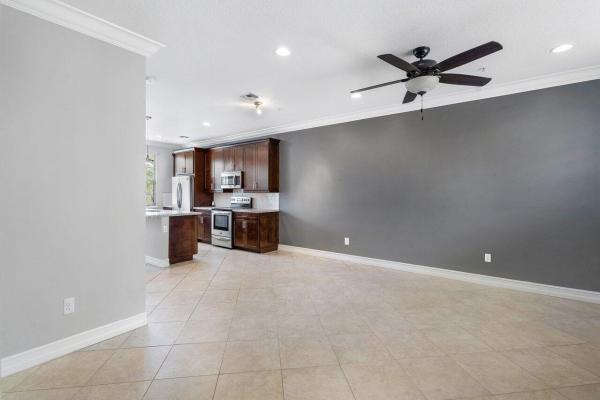Kingdom Villas, 224 S Federal Hwy #4, Lake Worth Beach, Florida 33460, image 1