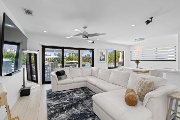 Cypress Harbor, 160 SE 12th Ct, Pompano Beach, Florida 33060, image 3