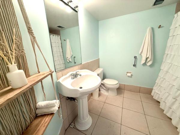 Phoenix Towers, 2800 N Ocean Dr #A24D, Riviera Beach, Florida 33404, image 2