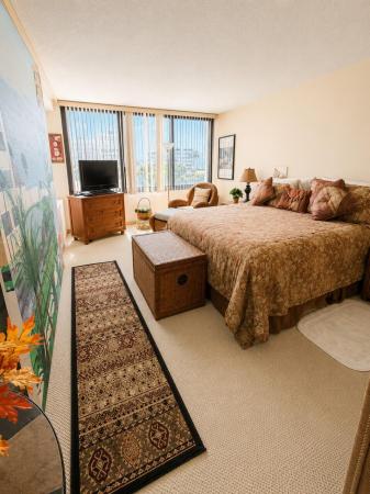 Mayfair House, 3589 S Ocean Blvd #404, South Palm Beach, Florida 33480, image 1