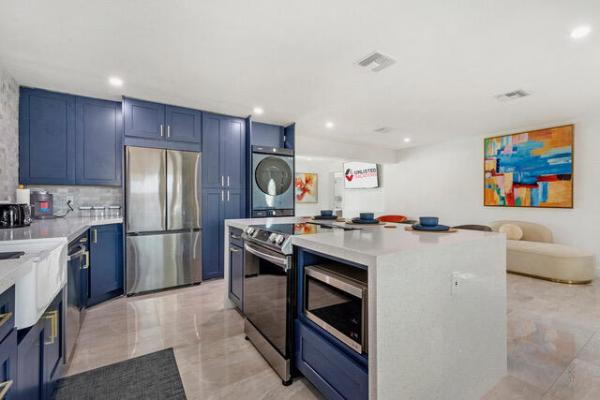 3131 Avenue H E, Riviera Beach, Florida 33404, image 1