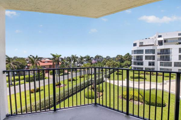 Townhouses Of Highland Beach, 2575 S Ocean Blvd #208S, Highland Beach, Florida 33487, image 2