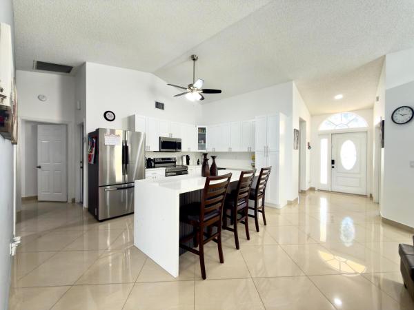 Siena Oaks, 10189 Balsa Way, Palm Beach Gardens, Florida 33410, image 1