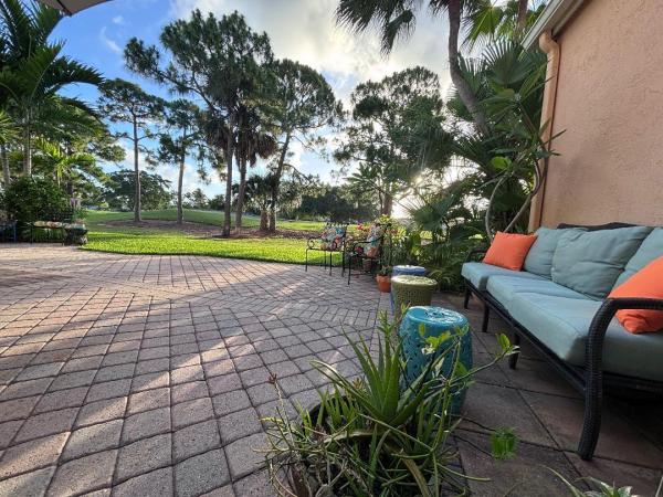 Villa D'Este, 49 Via Verona, Palm Beach Gardens, Florida 33418, image 1