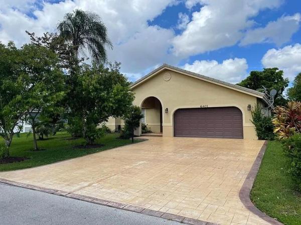 Waverly Hundred, 6401 W Sedgewyck Cir, Davie, Florida 33331, image 2