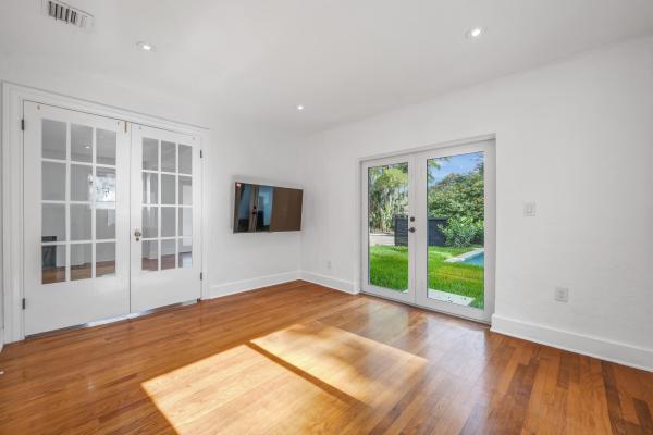 Colee Hammock, 1612 SE 2nd St, Fort Lauderdale, Florida 33301, image 3