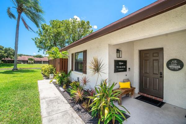 Oakwood Lakes, 3782 Lace Vine Ln, Boynton Beach, Florida 33436, image 2