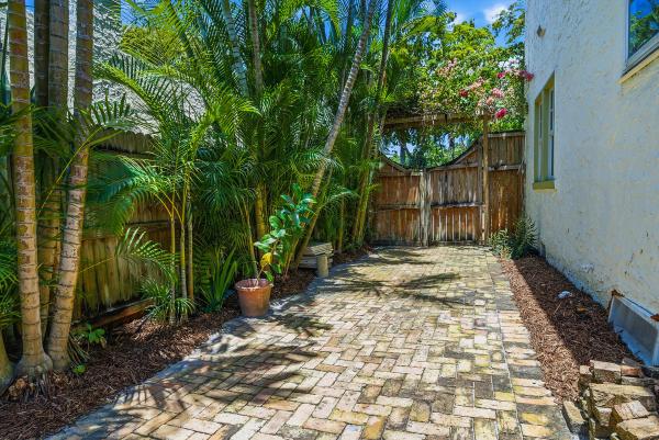 Flamingo Park, 810 Avon Rd, West Palm Beach, Florida 33401, image 1
