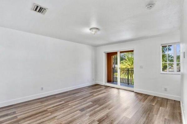 Curci Village, 330 SW 2nd Ave #14, Hallandale Beach, Florida 33009, image 2