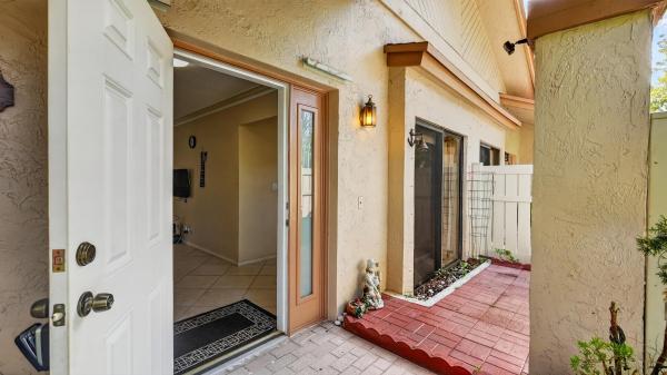 Applewood Village 2, 2808 S Carambola Cir Cir #1980, Coconut Creek, Florida 33066, image 2