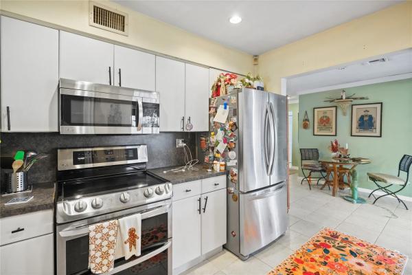 Pearl Estates, 3421 SW 15th St, Fort Lauderdale, Florida 33312, image 2