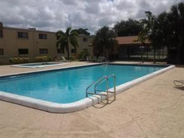 1245 S Flagler Ave #303, Pompano Beach, Florida 33060, image 2
