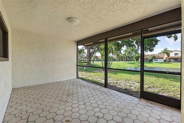 Columbia Square, 31 Columbia Ct, Deerfield Beach, Florida 33442, image 1