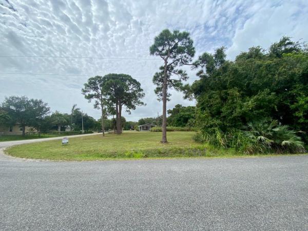 Fort Pierce Residential, 186 Melton Dr, Fort Pierce, Florida 34982, image 2