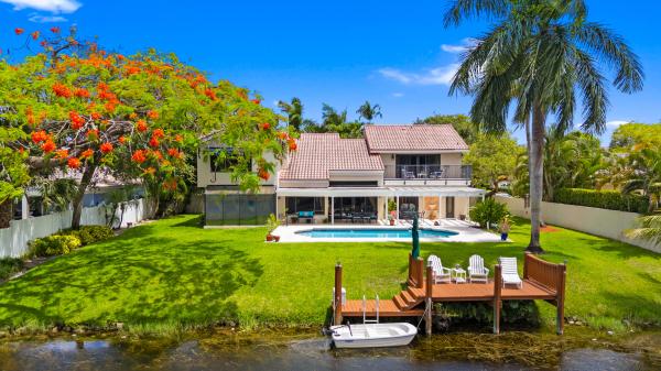 Jacaranda Country Club, 8540 N Lake Dasha Dr, Plantation, Florida 33324, image 2