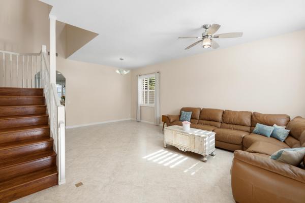 Hidden Hollow, 126 Hidden Hollow Dr, Palm Beach Gardens, Florida 33418, image 2
