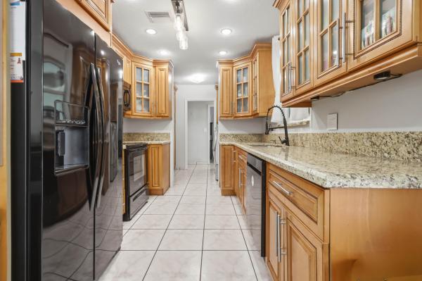 Linwood Gardens, 6448 Custer St, Hollywood, Florida 33024, image 3