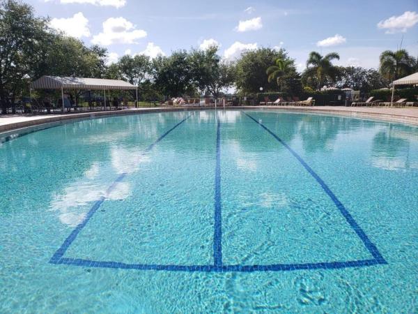 201 Oxford 600, West Palm Beach, Florida 33417, image 2