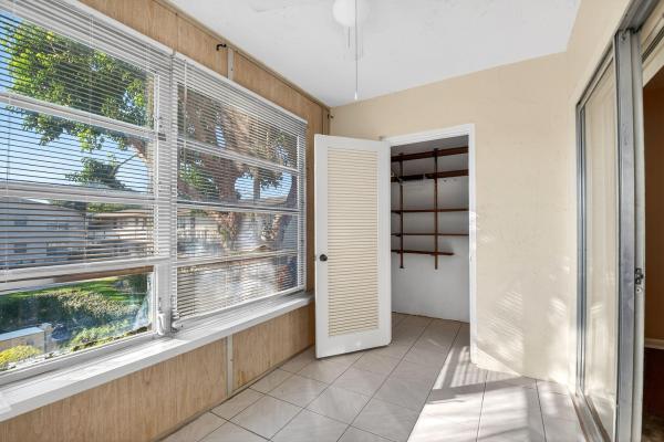 201 Oxford 600, West Palm Beach, Florida 33417, image 3