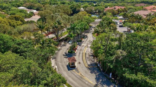 Club Caribe, 5550 NW 61st St #516, Coconut Creek, Florida 33073, image 3