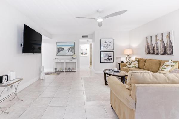 Camino Real Village, 5800 Camino Del Sol #106, Boca Raton, Florida 33433, image 3