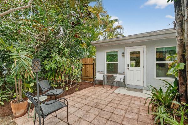 Lake Worth Town, 1309 S N St, Lake Worth Beach, Florida 33460, image 1