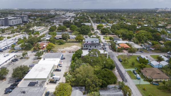 Oakland Park No HOA, 3467 NE 13th Ave #A & B, Oakland Park, Florida 33334, image 2