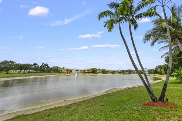 Terracina, 458 Cresta Cir, West Palm Beach, Florida 33413, image 2