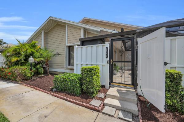 Summer Winds Of Jupiter, 802 Summerwinds Ln, Jupiter, Florida 33458, image 2