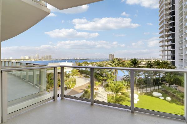 220 Lake Shore Dr #815, Lake Park, Florida 33403, image 3