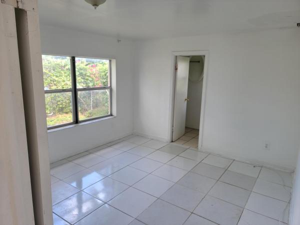 Norwood, 275 NW 187th St, Miami Gardens, Florida 33169, image 2