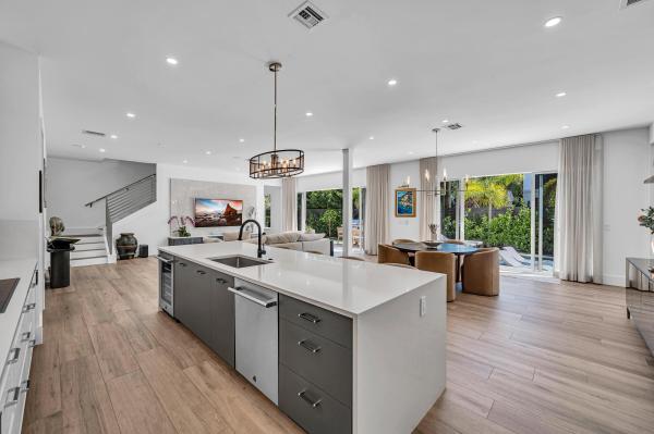 618 NE 15th Ave, Fort Lauderdale, Florida 33304, image 1
