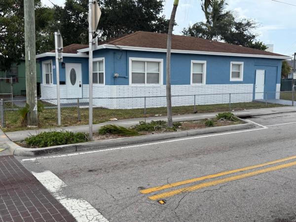 Freshwater Avenue, 926 14th St, West Palm Beach, Florida 33401, image 3
