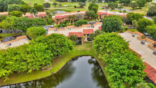 11255 Green Lake Dr #202, Boynton Beach, Florida 33437, image 2